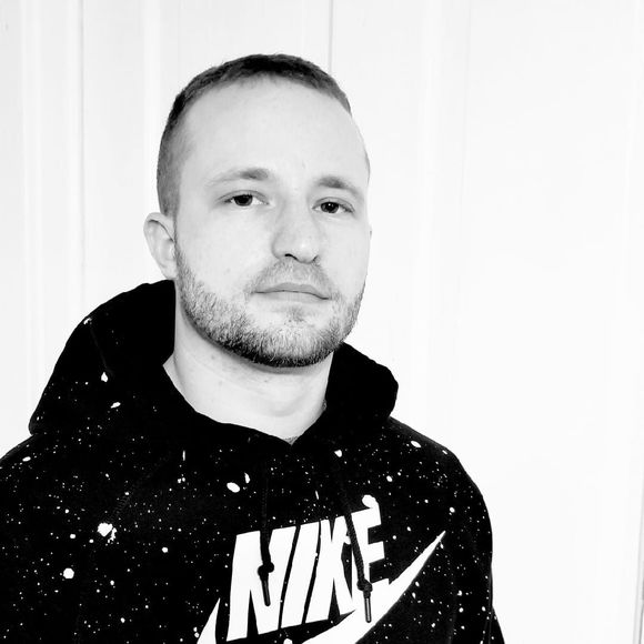 Meet your Posher, Brad - Picture 1 of 1